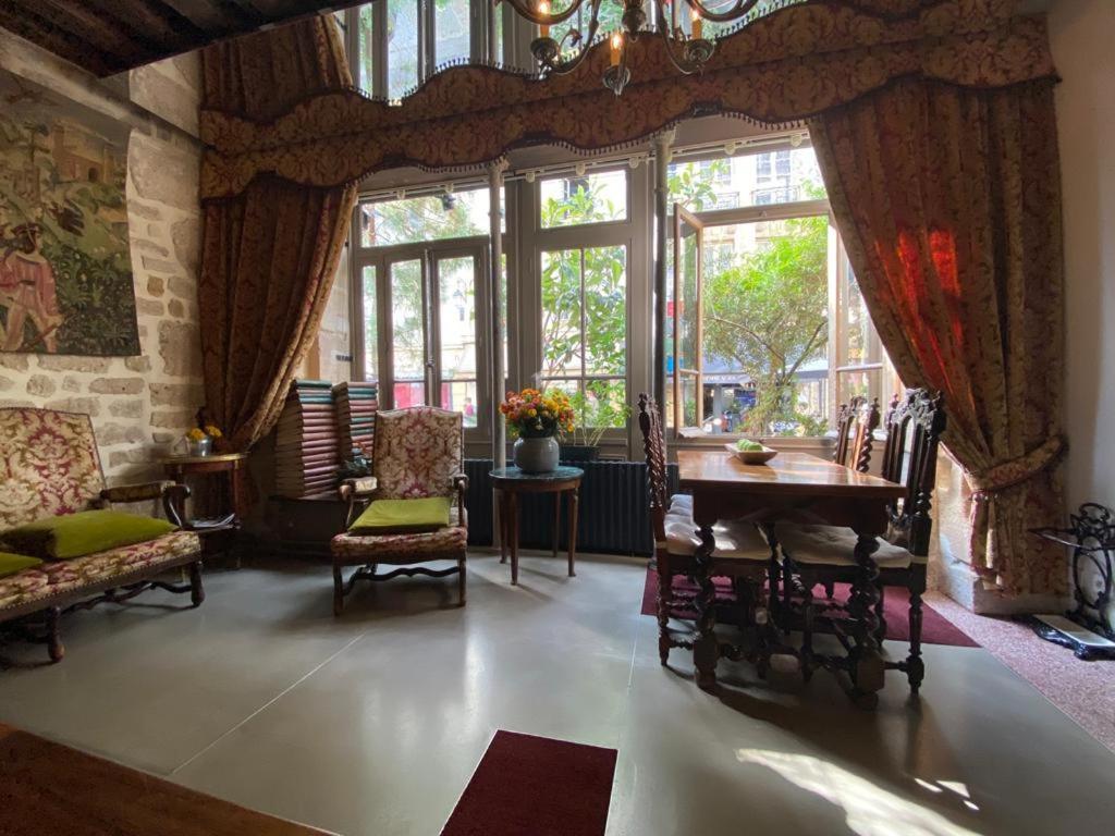 Boutique Hotel De La Place Des Vosges Paris Dış mekan fotoğraf