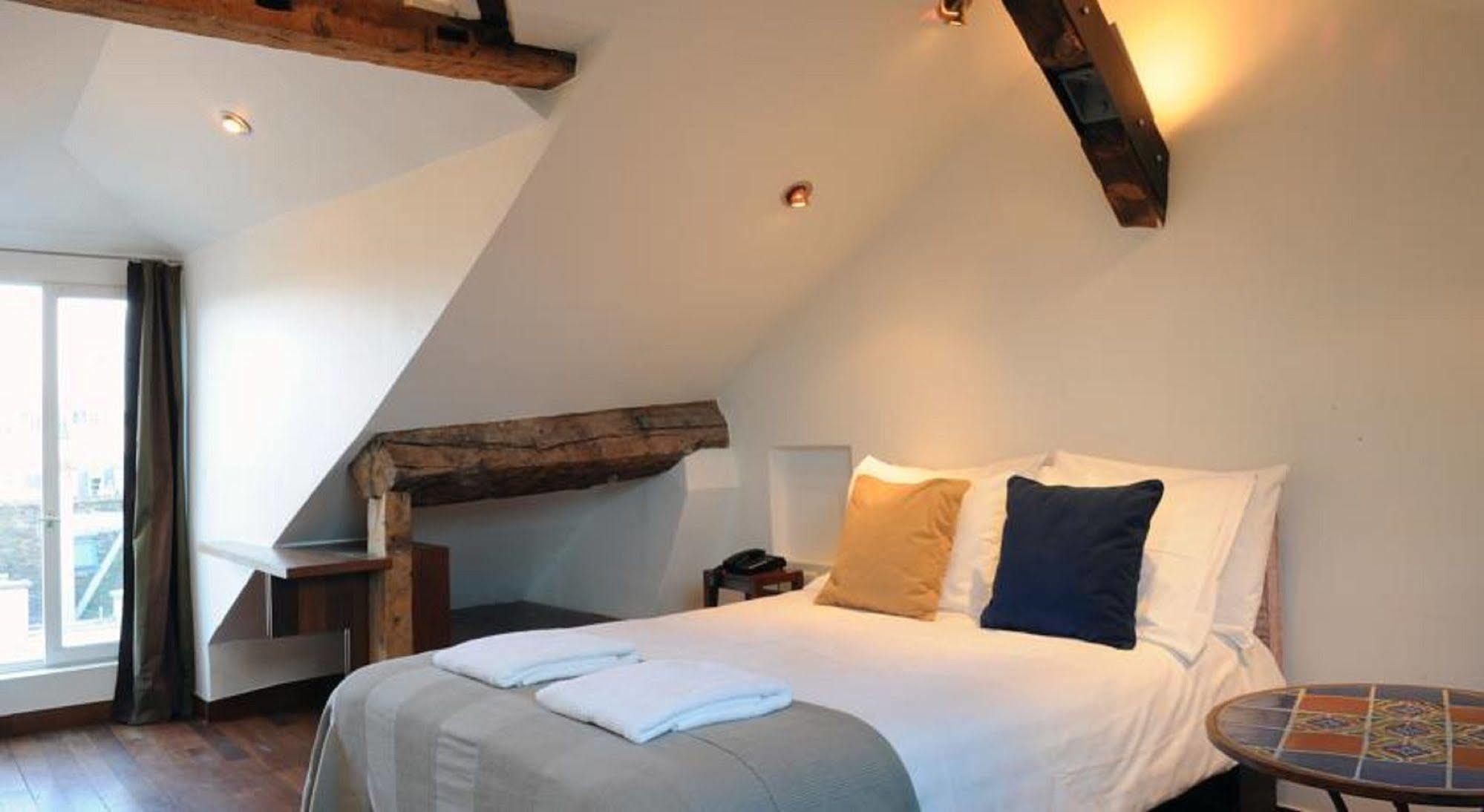 Boutique Hotel De La Place Des Vosges Paris Dış mekan fotoğraf